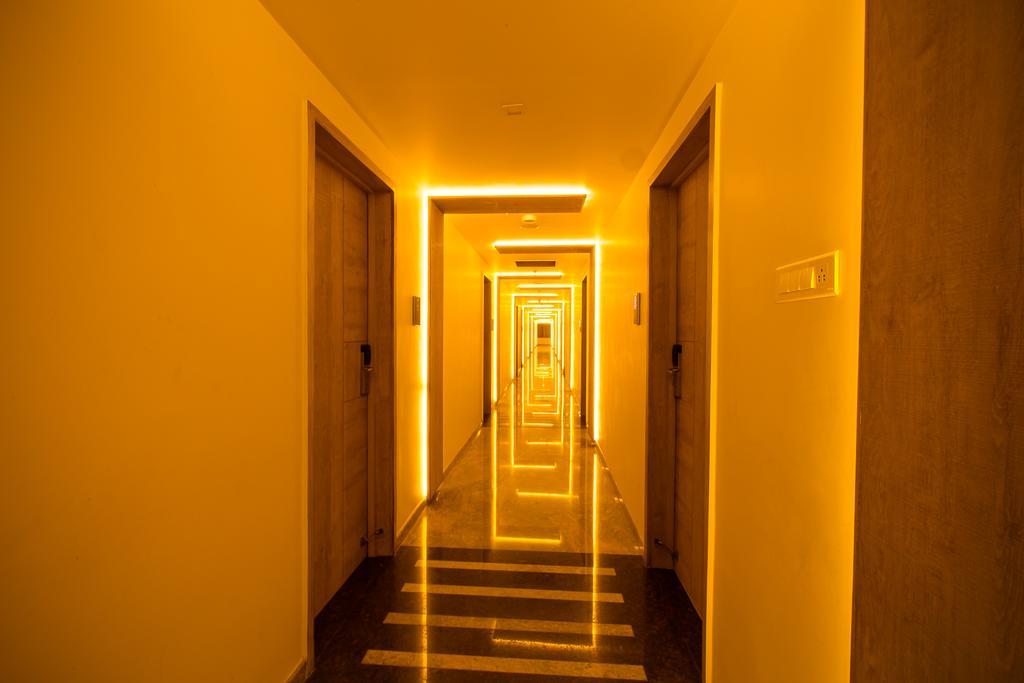 Hotel Radha Prasad Erode Zewnętrze zdjęcie