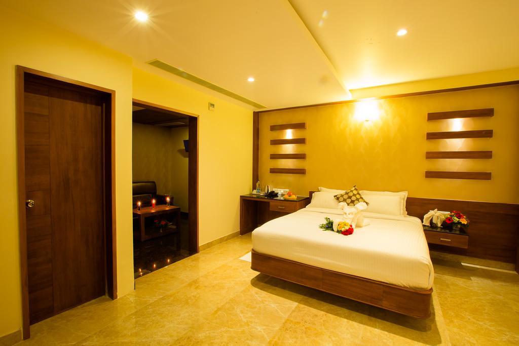 Hotel Radha Prasad Erode Zewnętrze zdjęcie